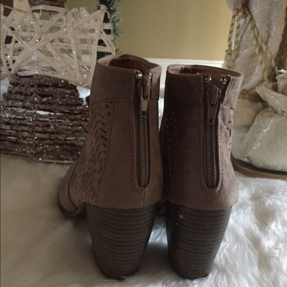 Boho chic booties - Picture 2 of 4