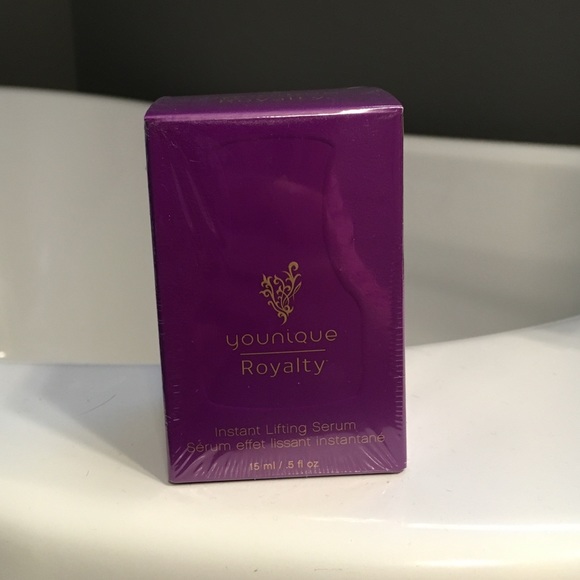 Younique Royalty Instant Lifting Serum