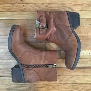 Steve Madden booties with fur