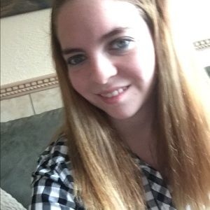 Meet your Posher, Ashley