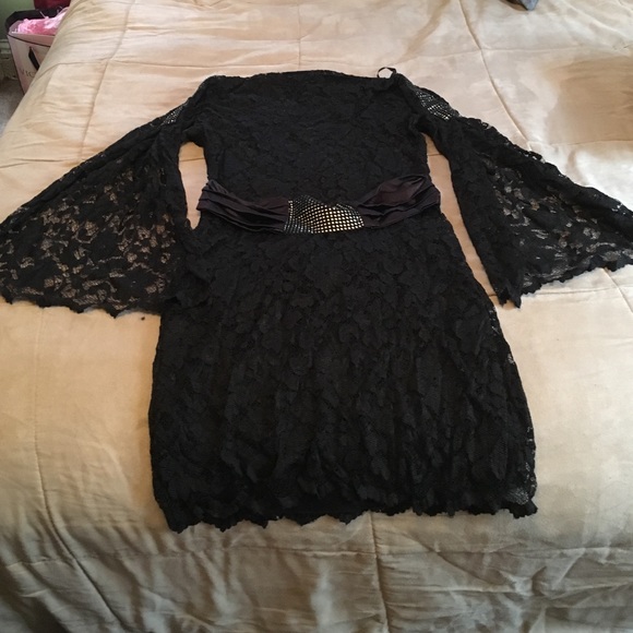 Lace dress with diamond details