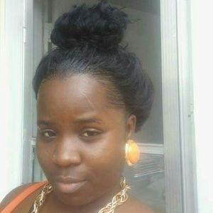 Meet your Posher, Shakeitha