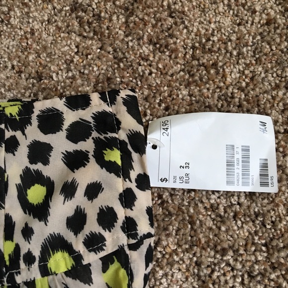 NWT leopard H&M skirt - Picture 3 of 4