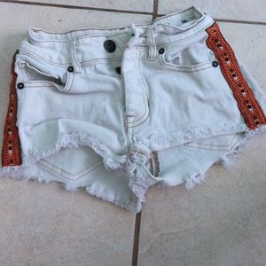 Bullhead denim co high rise shorts