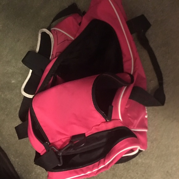 Under Armour Gym Bag 💕 - Picture 4 of 4