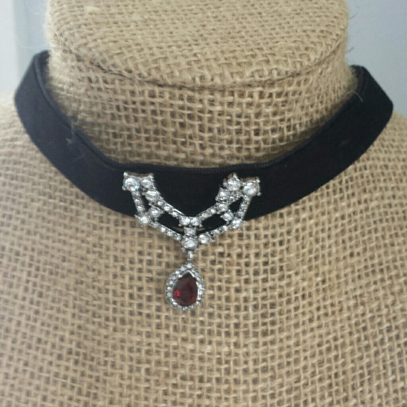 Ethereal Chandelier Choker