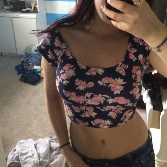 Floral pacsun crop top