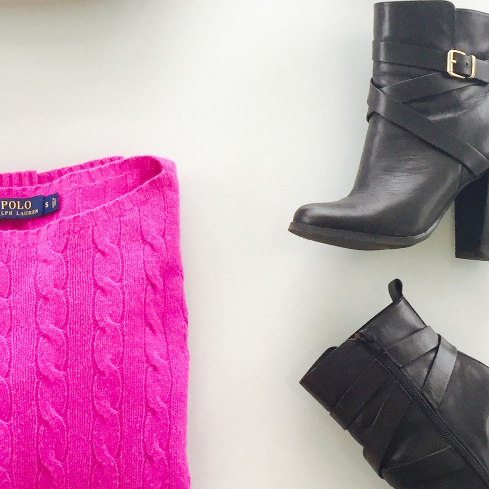 Polo fuschia loose cable knit sweater