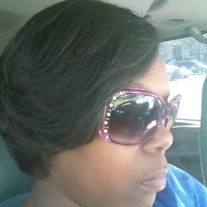 Meet your Posher, Suzette