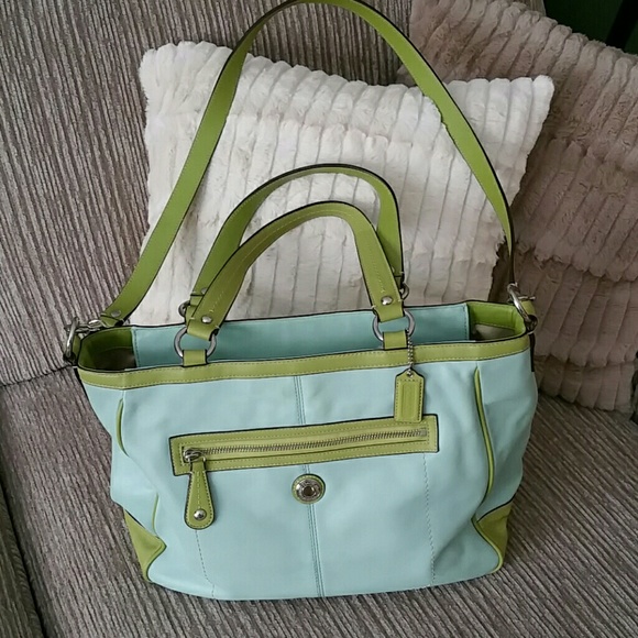 Gorgeous Coach Tote Leather Excellent Condition