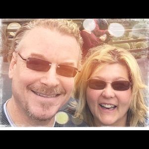 Meet your Posher, Debbie