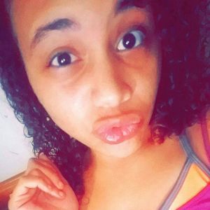 Meet your Posher, Mesha