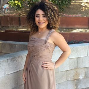 Meet your Posher, Alexis