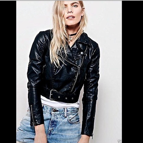 NWOT Free People cropped vegan leather Moto jacket - Picture 2 of 4
