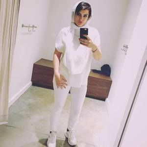 Meet your Posher, Anisa