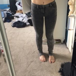 Grey mid-rise jeans