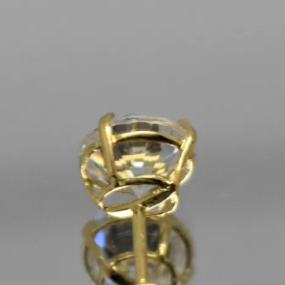 🎉2.0Ct Simulated Diamond 14K Yellow Gold Stud - Picture 5 of 6