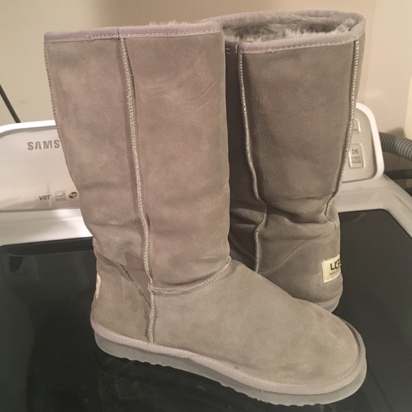 Ugg gray tall boot