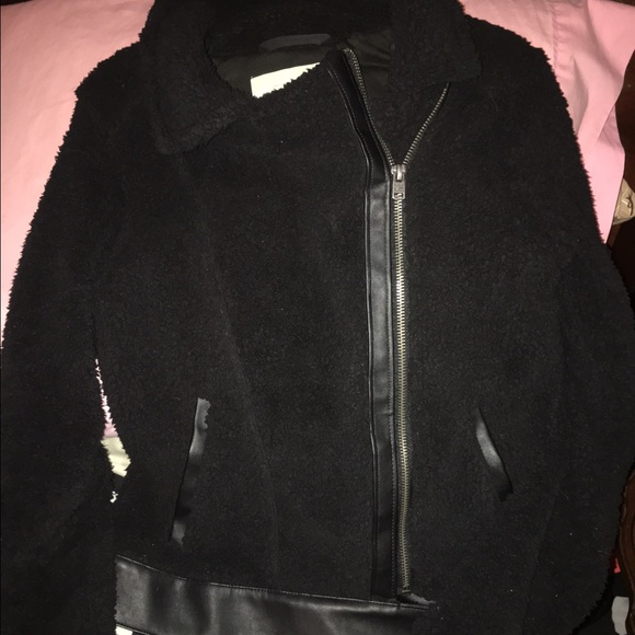 Sherpa Hollister jacket