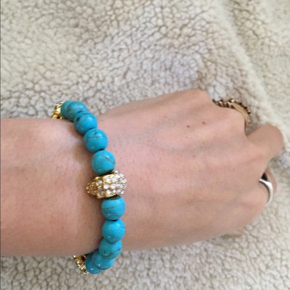NWOT Gold & turquoise skull bracelet