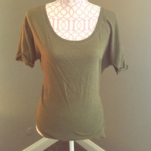 Army green cotton scoop neck t-shirt