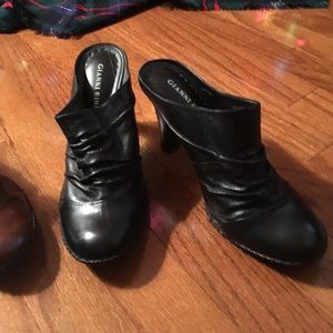 Pair of black Gianni Bini size 6