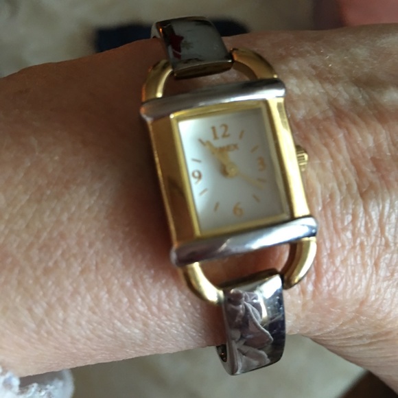 Timex ladies watch - Picture 3 of 3