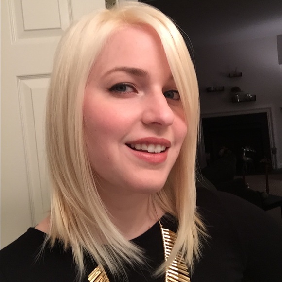 Meet your Posher, Stephanie - Picture 1 of 1