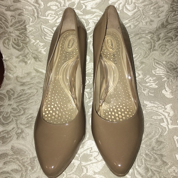 Nine West Nude Pumps