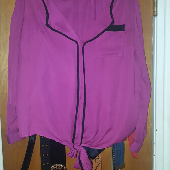 Blouses - Picture 2 of 2