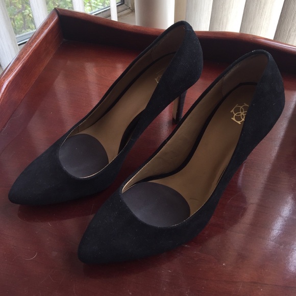 Ann Taylor suede pumps