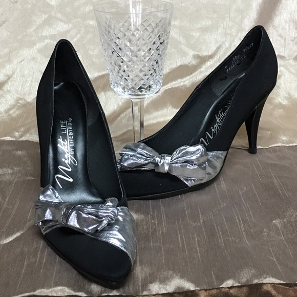 ✂️Lovely Vintage Dress Shoes, Size 9N. 💵✂️