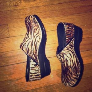 Dansko size 37 Zebra or Tiger print