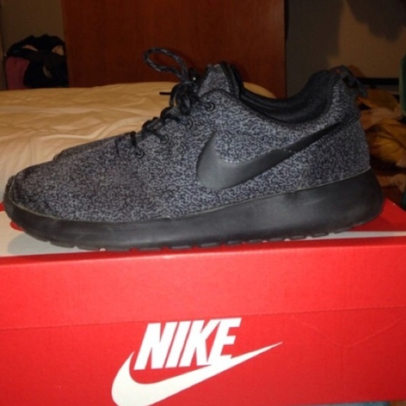 Nike Womens Roshe Print