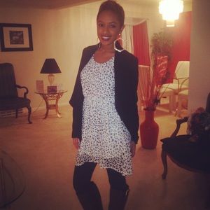 Meet your Posher, Tia