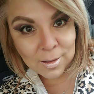 Meet your Posher, Rosalinda