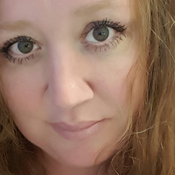 Meet your Posher, Alyson