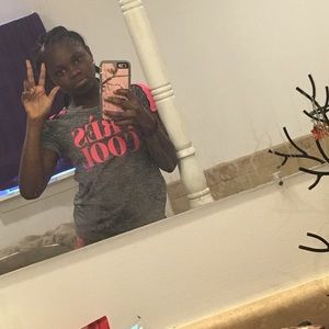 Meet your Posher, Adriorria