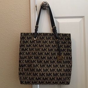 Michael Kors Tote