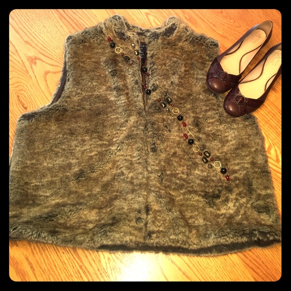 Preston & York Women's 2X Faux Fur Vest