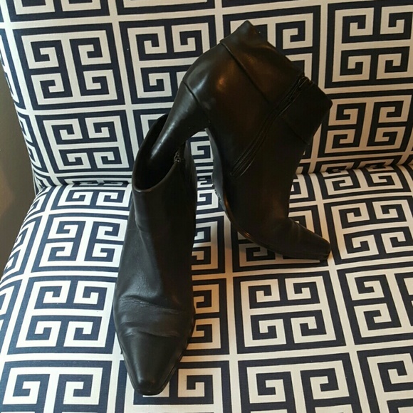 Worthington black leather booties