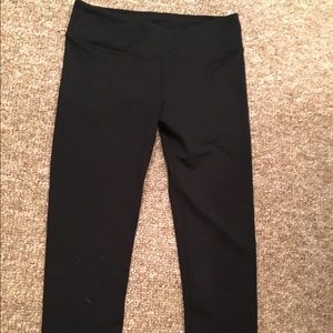 Fabletics cropped leggings