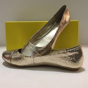 Gold Kenneth Cole Reaction Ballet Flats
