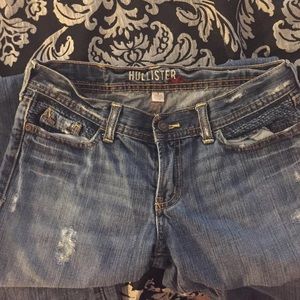 Distressed Hollister Jeans 🔴sold🔴