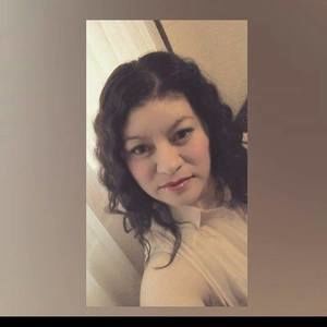 Meet your Posher, Eva