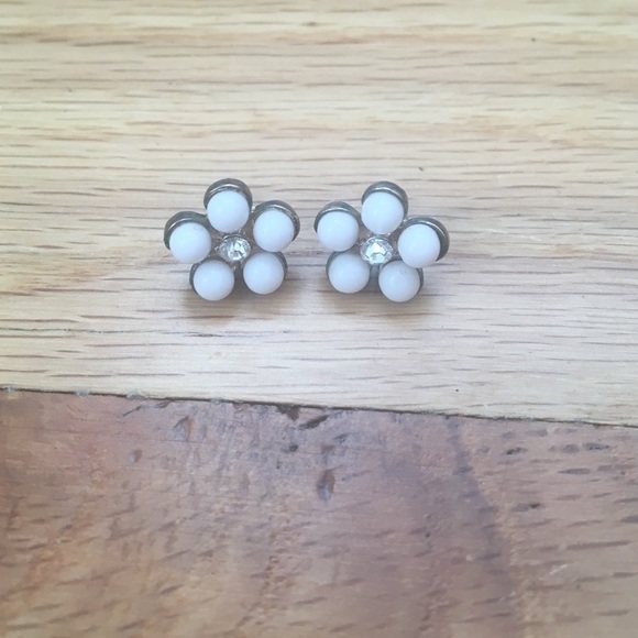 LAST CHANCE JCREW Daisy Studs