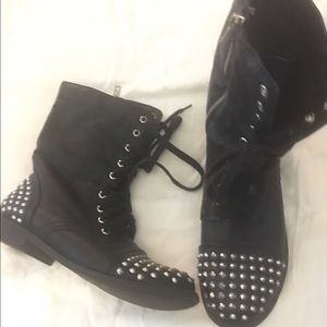 S & M New York Stub Boots