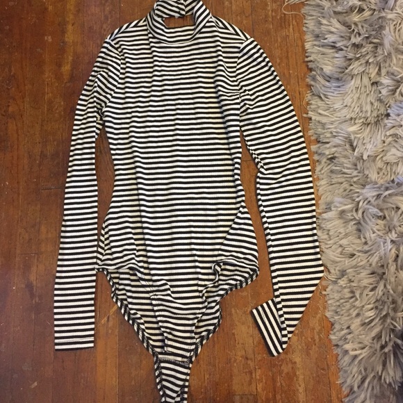 Striped key hole body suit