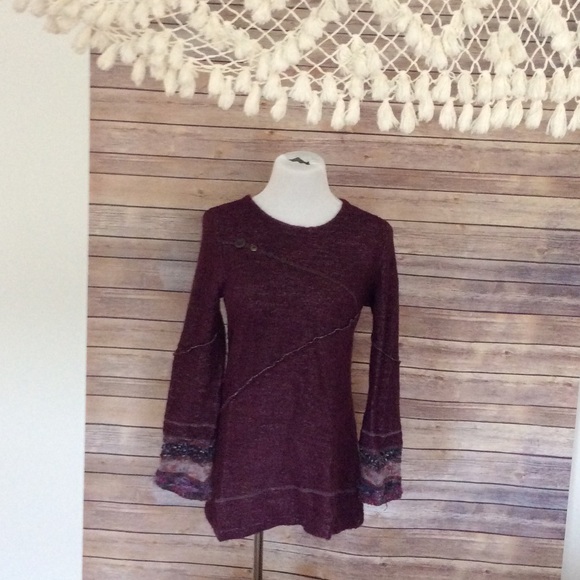 Sweater with bell sleeves