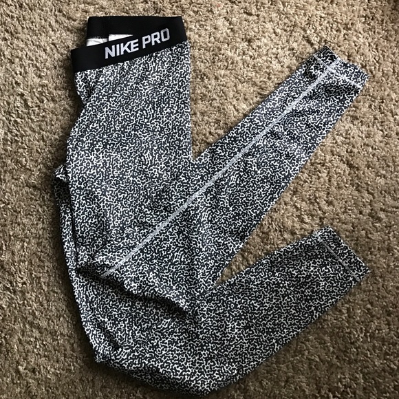 Nike Pro leggings